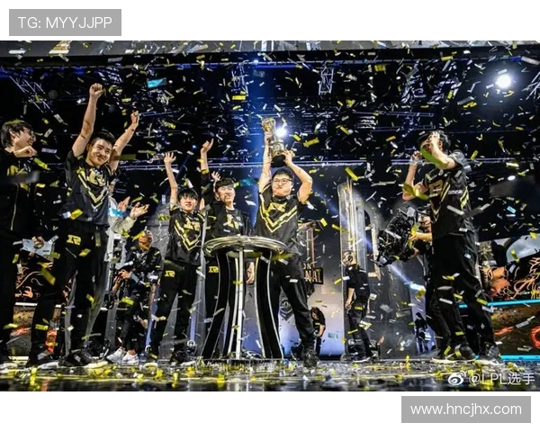 RNG战队的蜕变与成长：从荣耀巅峰到全新征程的纪实探索